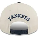 casquette-courbee-beige-et-bleue-marine-snapback-9fifty-retro-crown-scatter-new-york-yankees-mlb-new-era
