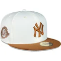 casquette-plate-blanche-et-marron-ajustee-59fifty-chrome-toast-side-patch-new-york-yankees-mlb-new-era