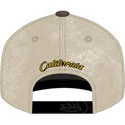 snapback-multicolore-con-visiera-curva-xavier06-di-von-dutch