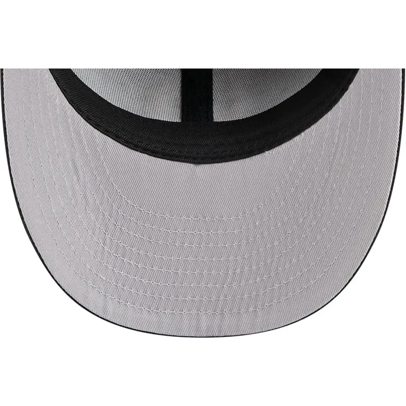 czarna-zakrzywiona-czapka-59fifty-low-profile-floral-cord-three-looms-printed-corduroy-san-diego-padres-mlb-od-new-era