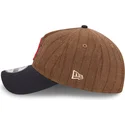 verstellbare-braun-marineblaue-9twenty-a-frame-wool-pinstripe-kappe-der-boston-red-sox-mlb-von-new-era