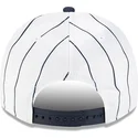 weisse-und-marineblaue-gebogene-snapback-kappe-9fifty-a-frame-satin-pinstripe-der-boston-red-sox-mlb-von-new-era