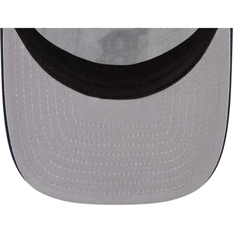 czapka-z-daszkiem-biala-i-granatowa-snapback-9fifty-a-frame-satin-pinstripe-boston-red-sox-mlb-od-new-era