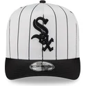 cappello-curvo-bianco-e-nero-snapback-9fifty-a-frame-satin-pinstripe-dei-chicago-white-sox-mlb-di-new-era