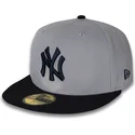 cappello-piatto-grigio-e-blu-navy-59fifty-world-series-2000-side-patch-regolabile-dei-new-york-yankees-mlb-di-new-era