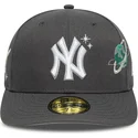 gra-kurvet-fitted-kasket-59fifty-planet-icon-fra-new-york-yankees-mlb-fra-new-era