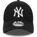cappellino-curvo-nero-snapback-9forty-melton-wool-dei-new-york-yankees-mlb-di-new-era