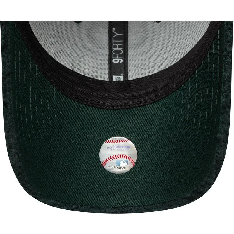 gron-justerbar-kurvet-kasket-9forty-winter-borg-fra-oakland-athletics-mlb-fra-new-era