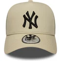 beige-buet-snapback-9forty-e-frame-side-patch-kasket-af-new-york-yankees-mlb-fra-new-era