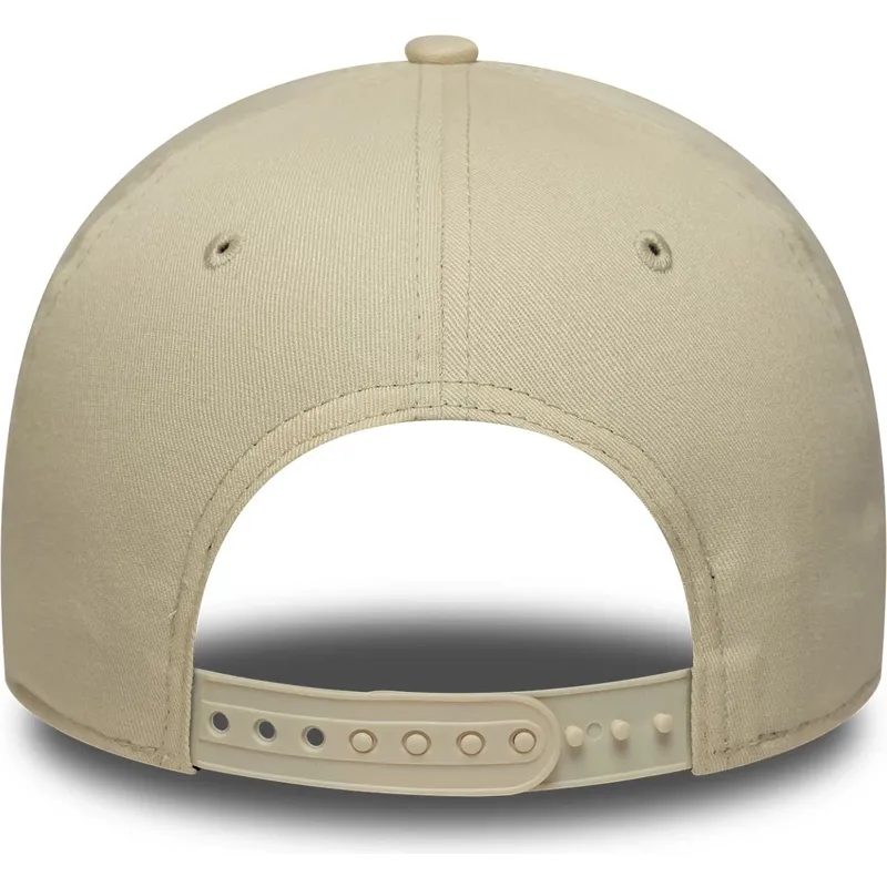beige-buet-snapback-9forty-e-frame-side-patch-kasket-af-new-york-yankees-mlb-fra-new-era