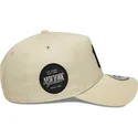 cappellino-curvo-beige-snapback-9forty-e-frame-side-patch-dei-new-york-yankees-mlb-di-new-era