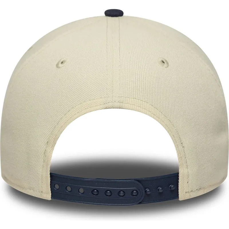 bezowo-granatowa-czapka-z-zakrzywionym-daszkiem-snapback-9forty-e-frame-z-naszywka-world-series-new-york-yankees-mlb-od-new-era