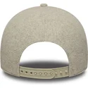casquette-courbee-beige-snapback-avec-logo-beige-9forty-e-frame-melton-new-york-yankees-mlb-new-era