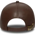 casquette-courbee-marron-ajustable-9forty-e-frame-img-leather-new-york-yankees-mlb-new-era