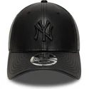 cappellino-nero-snapback-con-visiera-curva-e-logo-nero-9forty-m-crown-pu-dei-new-york-yankees-mlb-di-new-era