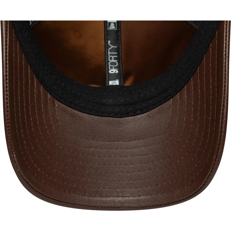 justerbar-brun-bojd-keps-9forty-m-crown-img-leather-new-york-yankees-mlb-fran-new-era