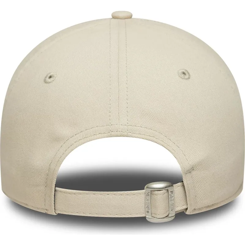 gorra-curva-beige-ajustable-west-village-9twenty-wordmark-de-new-era