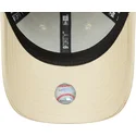 cappellino-curvo-beige-regolabile-da-donna-con-logo-rosa-9forty-league-essential-dei-new-york-yankees-mlb-di-new-era