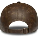 cappellino-curvo-marrone-regolabile-da-donna-con-logo-marrone-9twenty-worn-pu-dei-new-york-yankees-mlb-di-new-era
