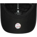 sort-justerbar-curved-kasket-til-kvinder-med-sort-logo-9twenty-padded-fra-new-york-yankees-mlb-fra-new-era