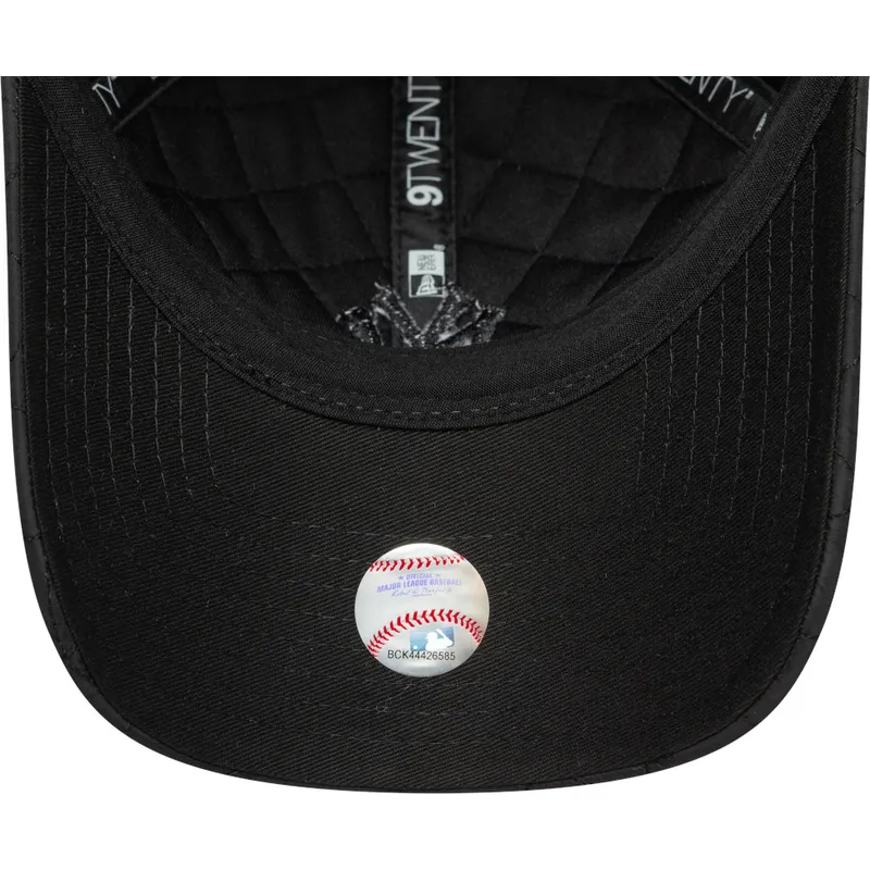 gorra-curva-negra-ajustable-para-mujer-con-logo-negro-9twenty-padded-de-new-york-yankees-mlb-de-new-era
