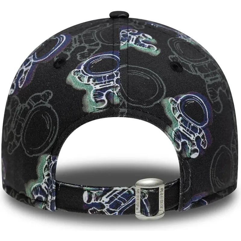 gorra-curva-negra-ajustable-para-nino-9forty-space-all-over-print-de-new-era