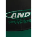flad-sort-og-gron-snapback-kasket-graffiti-logo-fra-and1