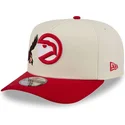 cappellino-curvo-beige-e-rosso-snapback-9fifty-a-frame-precurved-hardwood-classics-di-atlanta-hawks-nba-di-new-era