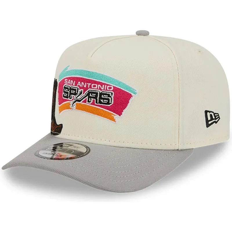 gorra-curva-beige-y-gris-snapback-9fifty-a-frame-precurved-hardwood-classics-de-san-antonio-spurs-nba-de-new-era