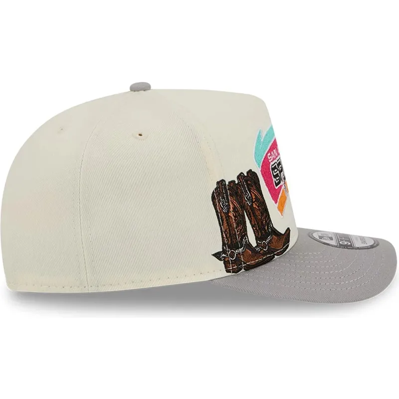 cappellino-curvo-beige-e-grigio-snapback-9fifty-a-frame-precurved-hardwood-classics-di-san-antonio-spurs-nba-di-new-era