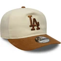 cappellino-con-visiera-curva-beige-e-marrone-regolabile-9fifty-a-frame-suede-visor-di-los-angeles-dodgers-mlb-di-new-era