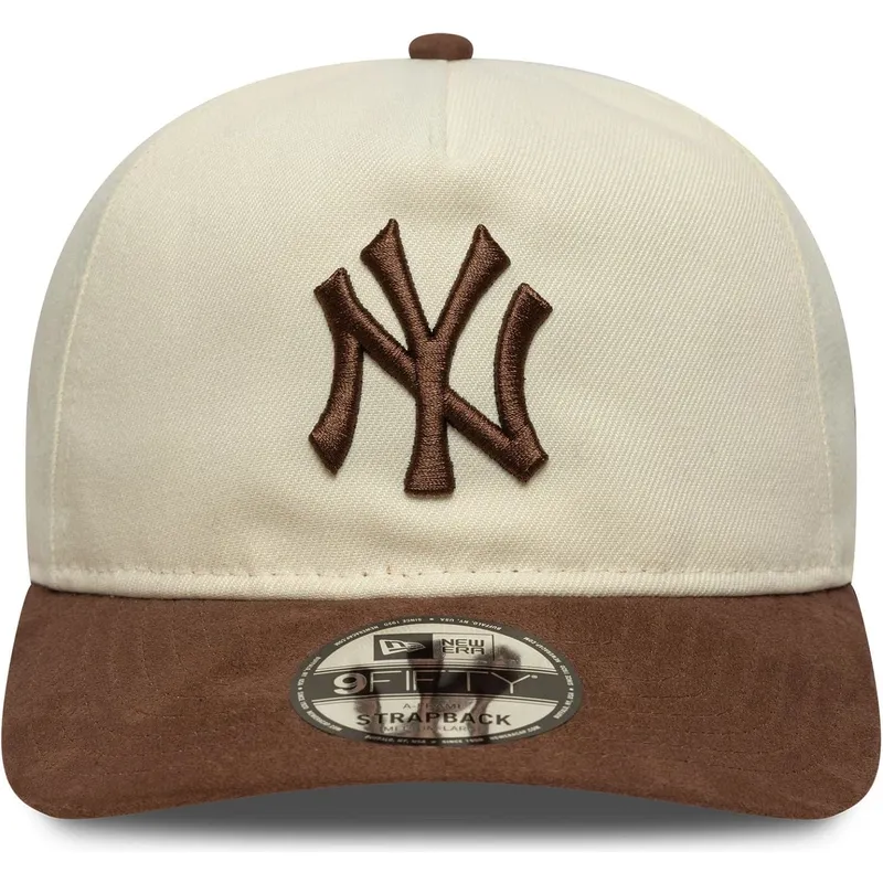 gorra-curva-beige-y-marron-ajustable-9fifty-a-frame-suede-visor-de-new-york-yankees-mlb-de-new-era