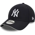 casquette-courbee-bleue-marine-ajustable-9forty-microfibre-new-york-yankees-mlb-new-era