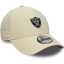 cappellino-curvo-beige-regolabile-9forty-recycled-midi-dei-las-vegas-raiders-nfl-di-new-era
