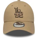 brun-bojd-justerbar-keps-med-brunt-9forty-outline-logotyp-fran-los-angeles-dodgers-mlb-av-new-era