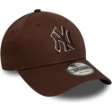 casquette-courbee-marron-ajustable-avec-logo-marron-9forty-outline-new-york-yankees-mlb-new-era
