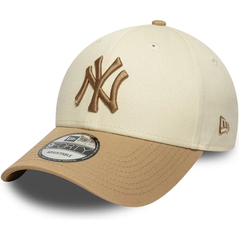 buet-beige-og-brun-justerbar-kasket-med-brunt-logo-9forty-colour-block-fra-new-york-yankees-mlb-fra-new-era