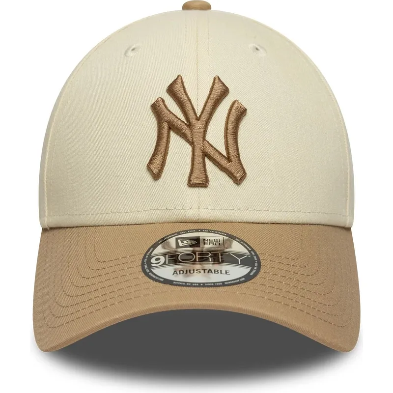 cappellino-con-visiera-curva-beige-e-marrone-regolabile-con-logo-marrone-9forty-colour-block-di-new-york-yankees-mlb-di-new-era