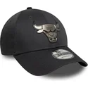 szara-czapka-z-zakrzywionym-daszkiem-snapback-9forty-metallic-chicago-bulls-nba-new-era