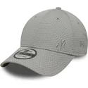 szara-czapka-z-daszkiem-snapback-z-szarym-logo-9forty-mesh-flawless-new-york-yankees-mlb-new-era