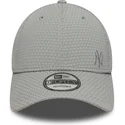 szara-czapka-z-daszkiem-snapback-z-szarym-logo-9forty-mesh-flawless-new-york-yankees-mlb-new-era