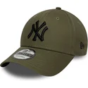 gorra-curva-verde-ajustable-con-logo-negro-9forty-league-essential-de-new-york-yankees-mlb-de-new-era