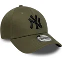 casquette-courbee-verte-ajustable-avec-logo-noir-9forty-league-essential-new-york-yankees-mlb-new-era