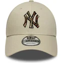buet-beige-justerbar-9forty-camo-infill-kasket-af-new-york-yankees-mlb-fra-new-era