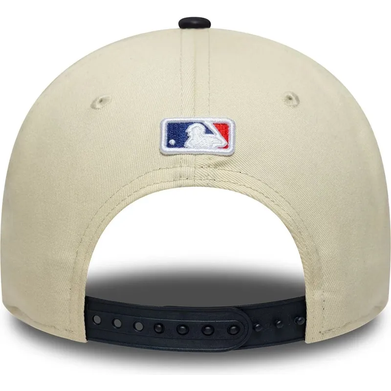 cappellino-curvo-beige-e-blu-marino-snapback-9forty-m-crown-dei-new-york-yankees-mlb-di-new-era