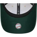 cappellino-curvo-beige-e-verde-snapback-9forty-m-crown-di-oakland-athletics-mlb-di-new-era