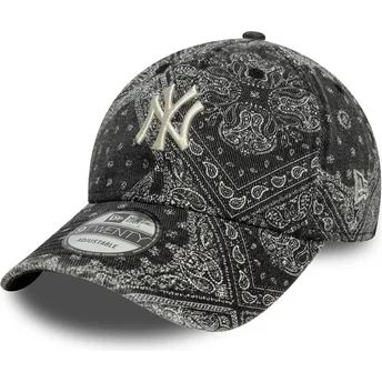 Czarna regulowana czapka z zakrzywionym daszkiem 9TWENTY Washed Paisley New York Yankees MLB New Era