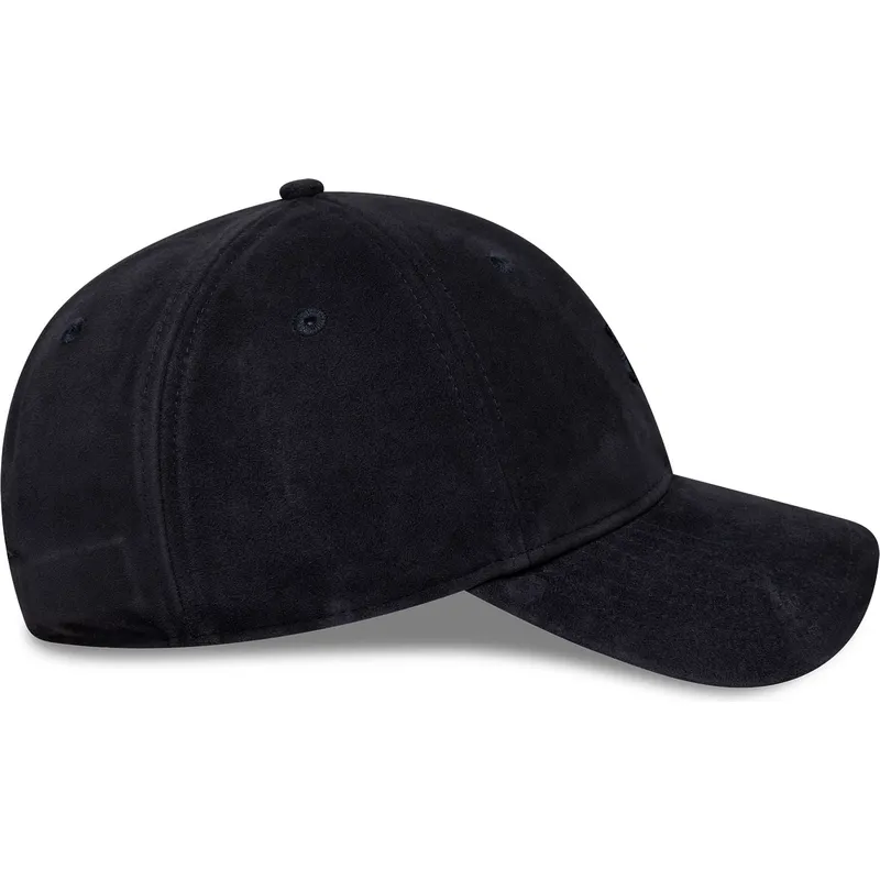 justerbar-marinebla-buet-kasket-med-marineblat-logo-9twenty-suede-fra-new-york-yankees-mlb-fra-new-era