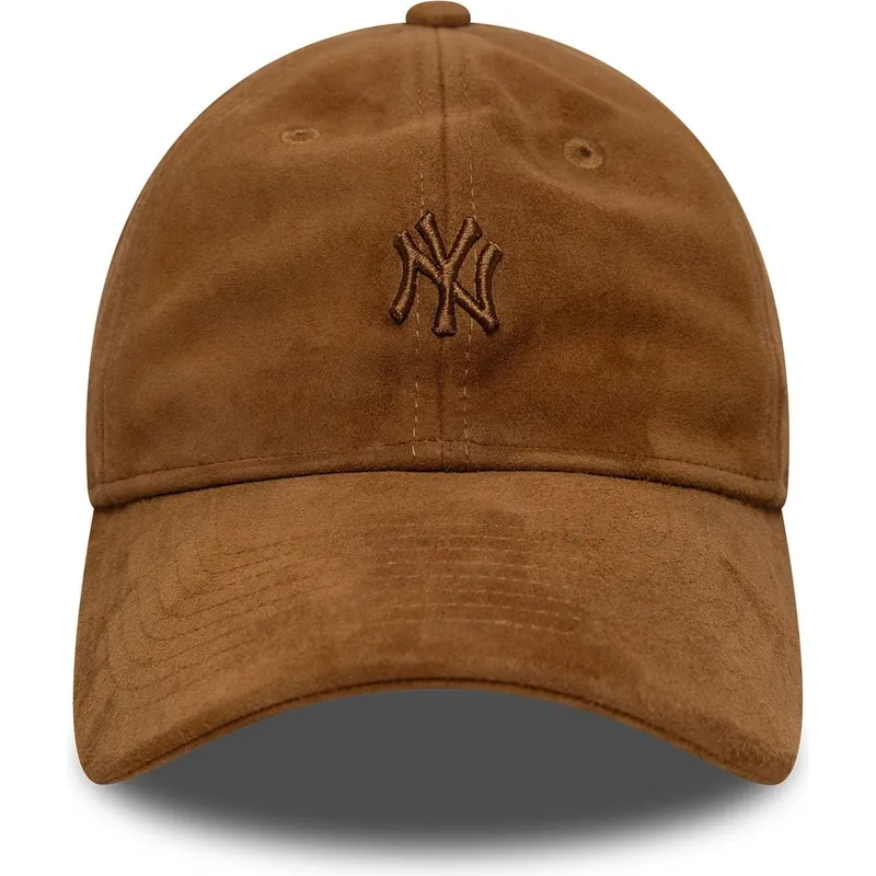 brun-justerbar-buet-kasket-med-brunt-logo-9twenty-suede-fra-new-york-yankees-mlb-fra-new-era