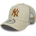 casquette-trucker-beige-avec-logo-marron-a-frame-league-essential-new-york-yankees-mlb-new-era